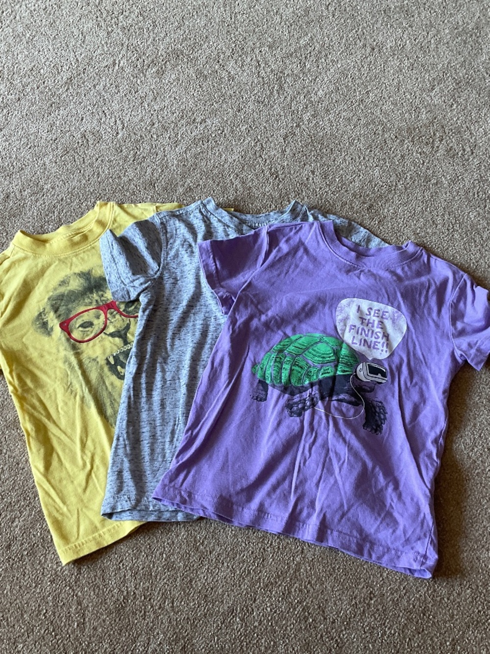 Cat & Jack bundle of 3 boys T- shirts, size 4/5